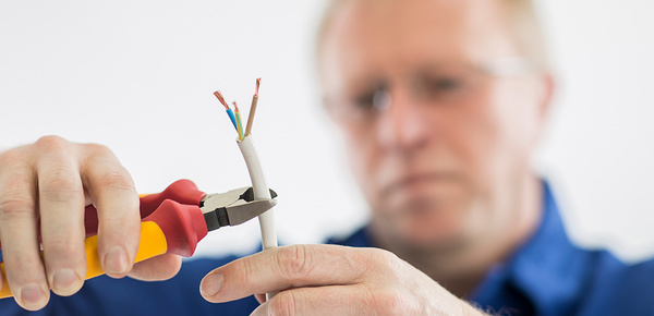 DGUV Vorschrift 3-Check bei Anemoss Elektrotechnik in Steinbach