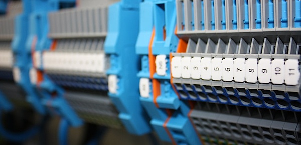 Industrie und Gewerbe bei Anemoss Elektrotechnik in Steinbach